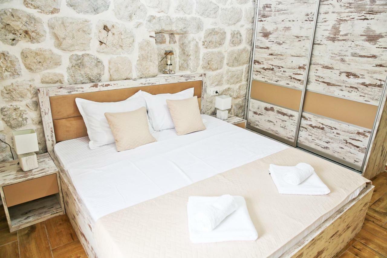 Vila Maestral Kotor Szoba fotó